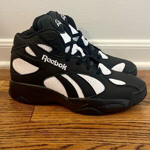 Reebok Classic Above the Rim Pump Vertical Shoes Black Mens Size 9 100032755